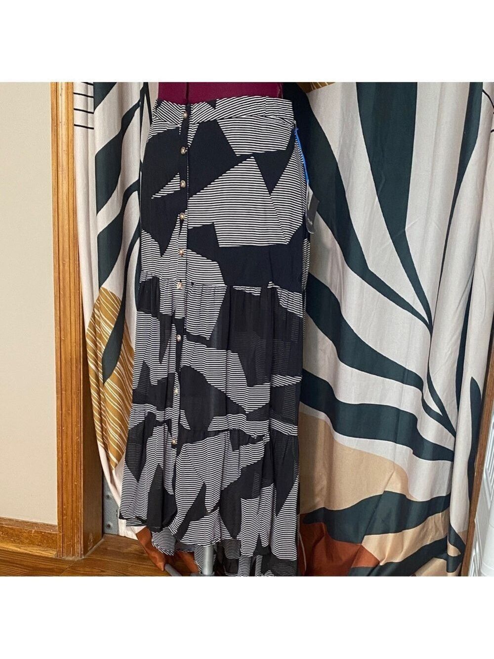Volcom Black/navy and White Abstract Maxi hi/lo Skirt